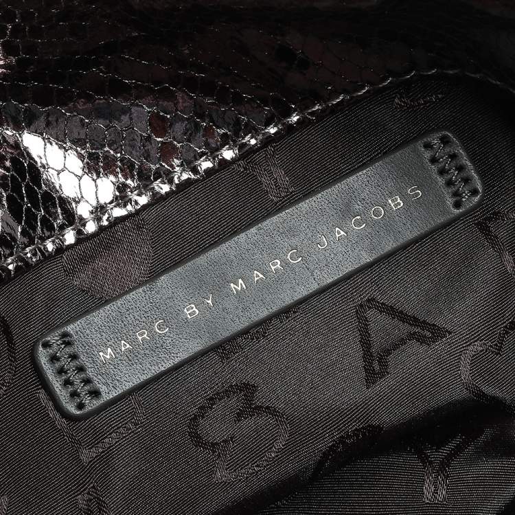 مملوكة مسبقًا Marc by Marc Jacobs Metallic Snakeskin Effect Leather Fold Over Clutch