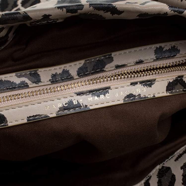 Pre Owned Marc by Marc Jacobs Beige/Black Leopard Print Leather New Q Lil Riz Hobo