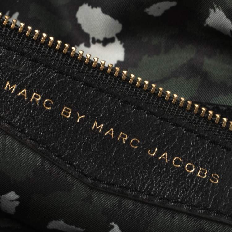 مملوكة مسبقًا Marc by Marc Jacobs Black Leather Double Pocket Crossbody Bag