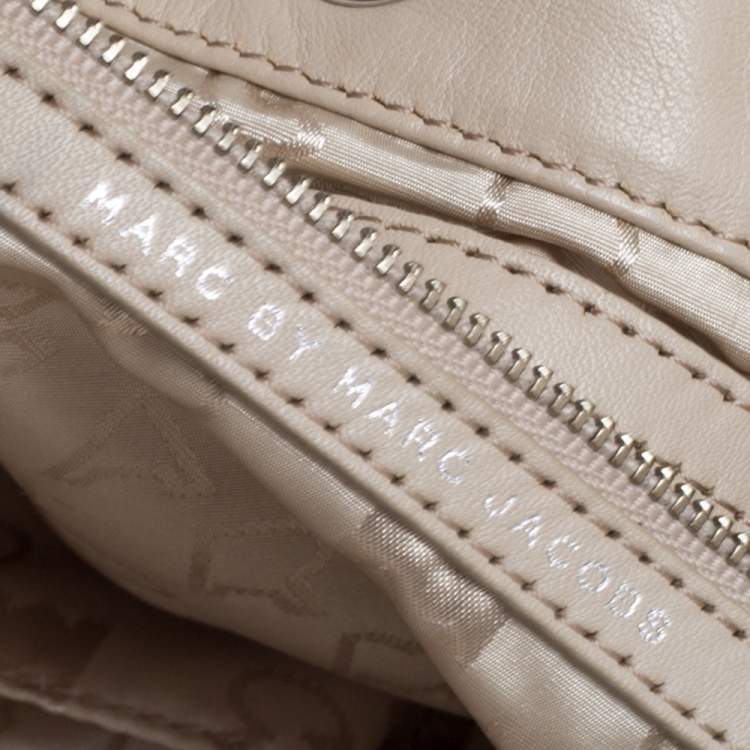 Pre Owned Marc by Marc Jacobs Beige/Red Striped Leather Too Hot To Handle Drawstring Hobo