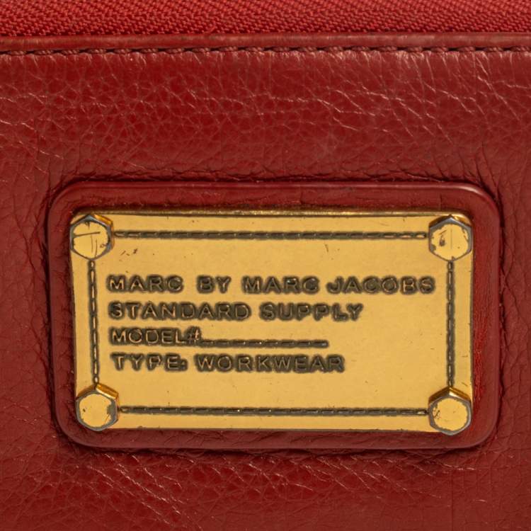 Pre Owned Marc By Marc Jacobs Coral Orange Leather Zip Around Wallet