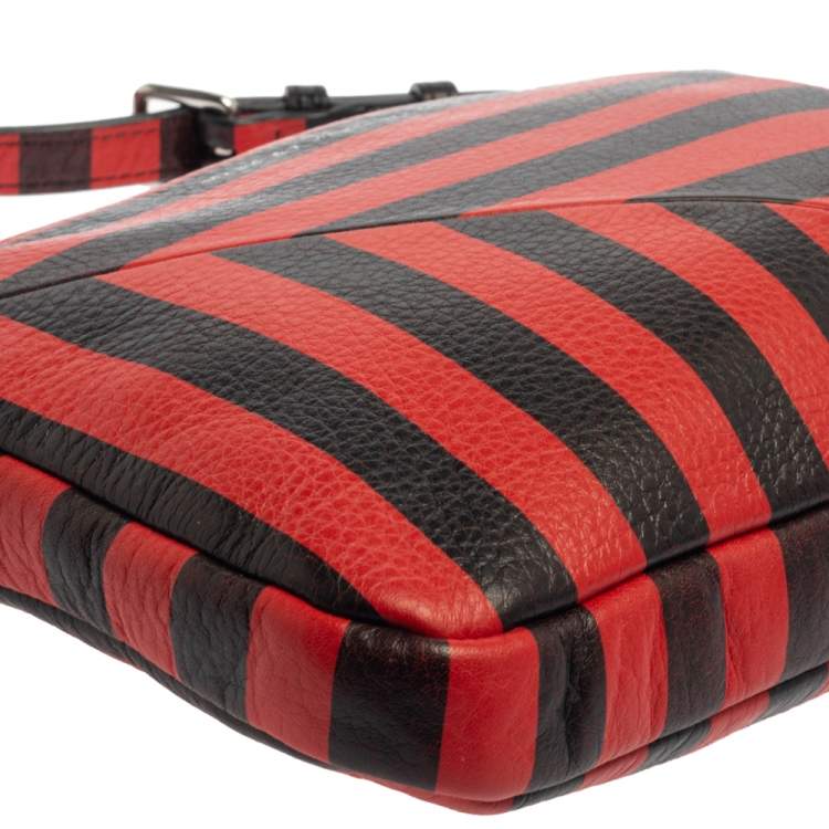 Pre Owned Marc by Marc Jacobs Red/Black Striped Leather Turn Around Dani Crossbody Bag