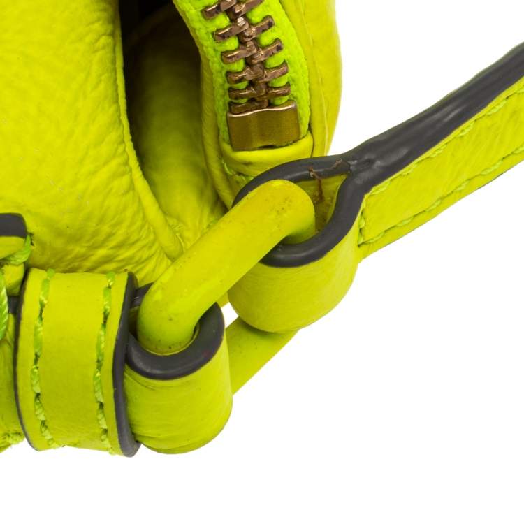 Pre Owned Marc by Marc Jacobs Neon Yellow Leather Classic Q Natasha Crossbody Bag