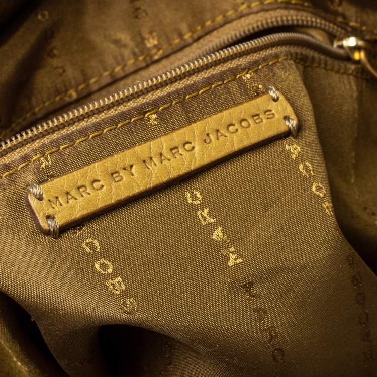 مملوكة مسبقًا Marc by Marc Jacobs Beige Leather Revolution Hobo