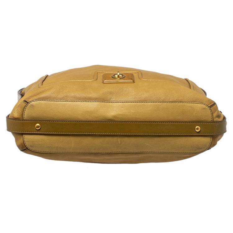مملوكة مسبقًا Marc by Marc Jacobs Beige Leather Revolution Hobo