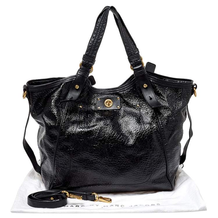 Pre Owned Marc by Marc Jacobs Black Patent and Leather Turnlock Shoulder Bag