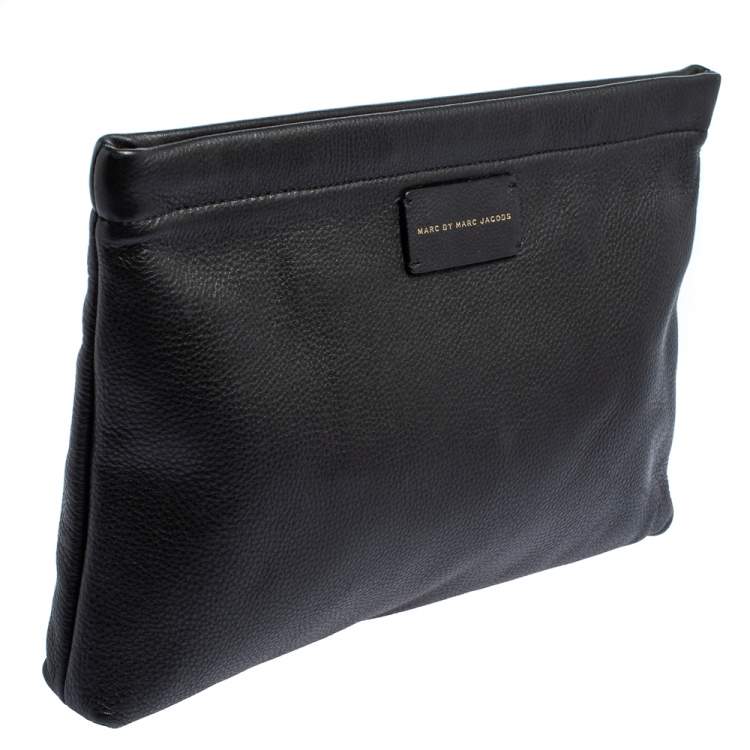 مملوكة مسبقًا Marc by Marc Jacobs Black Leather Can't Clutch