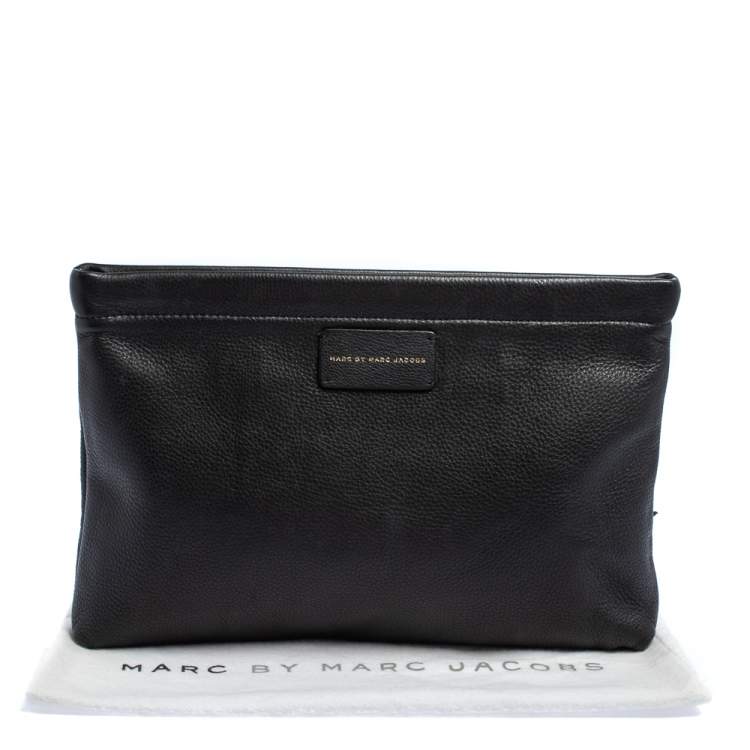 مملوكة مسبقًا Marc by Marc Jacobs Black Leather Can't Clutch