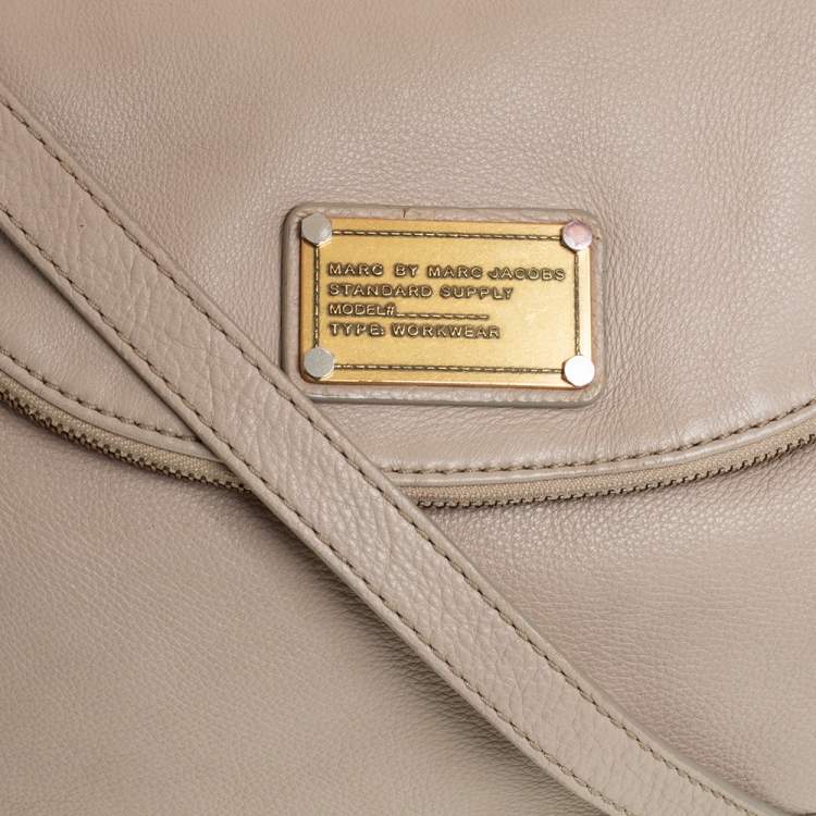 Pre Owned Marc by Marc Jacobs Beige Leather Classic Q Natasha Crossbody Bag