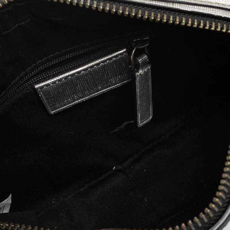 مملوكة مسبقًا Marc by Marc Jacobs Silver Leather Sally Crossbody Bag