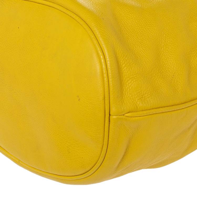Pre Owned Marc by Marc Jacobs Yellow Leather Too Hot To Handle Drawstring Hobo