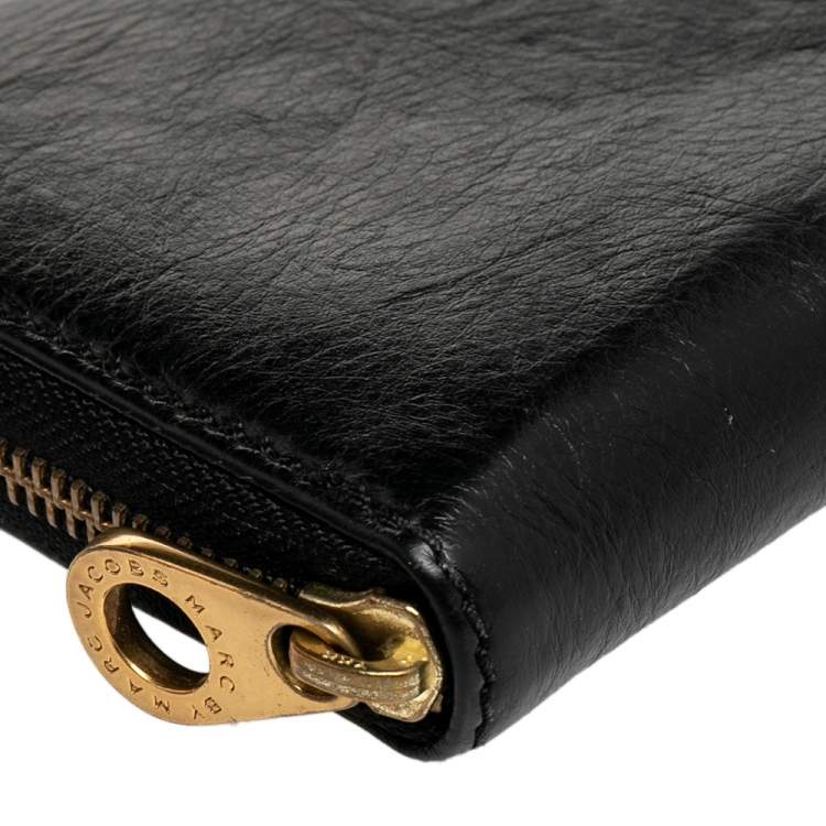 Pre Owned Marc by Marc Jacobs Black Leather Zip Around Wallet