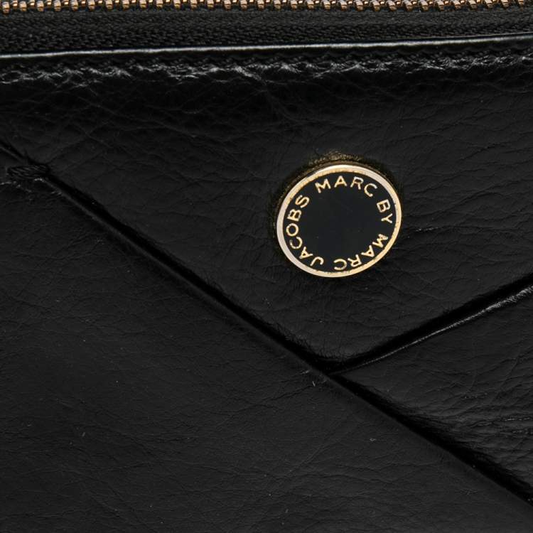 Pre Owned Marc by Marc Jacobs Black Leather Zip Around Wallet