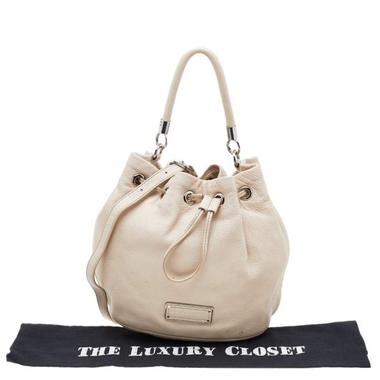 Pre Owned Marc By Marc Jacobs White Leather Too Hot to Handle Drawstring Bucket Bag