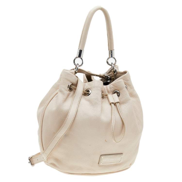 Pre Owned Marc By Marc Jacobs White Leather Too Hot to Handle Drawstring Bucket Bag