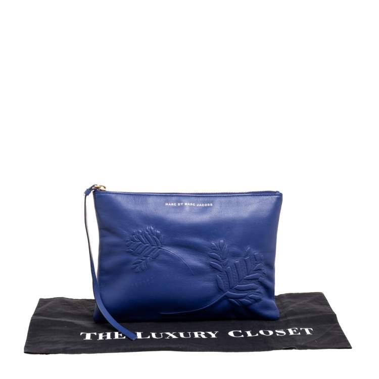 Pre Owned Marc by Marc Jacobs Blue Leather Floral Embossed Wristlet