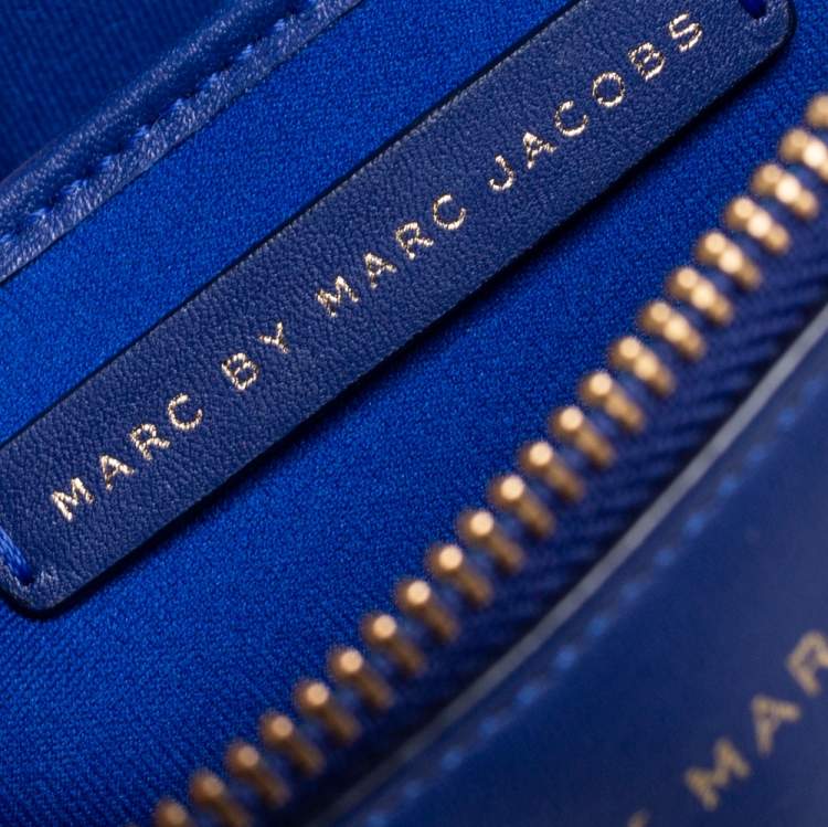 Pre Owned Marc by Marc Jacobs Blue Leather Floral Embossed Wristlet