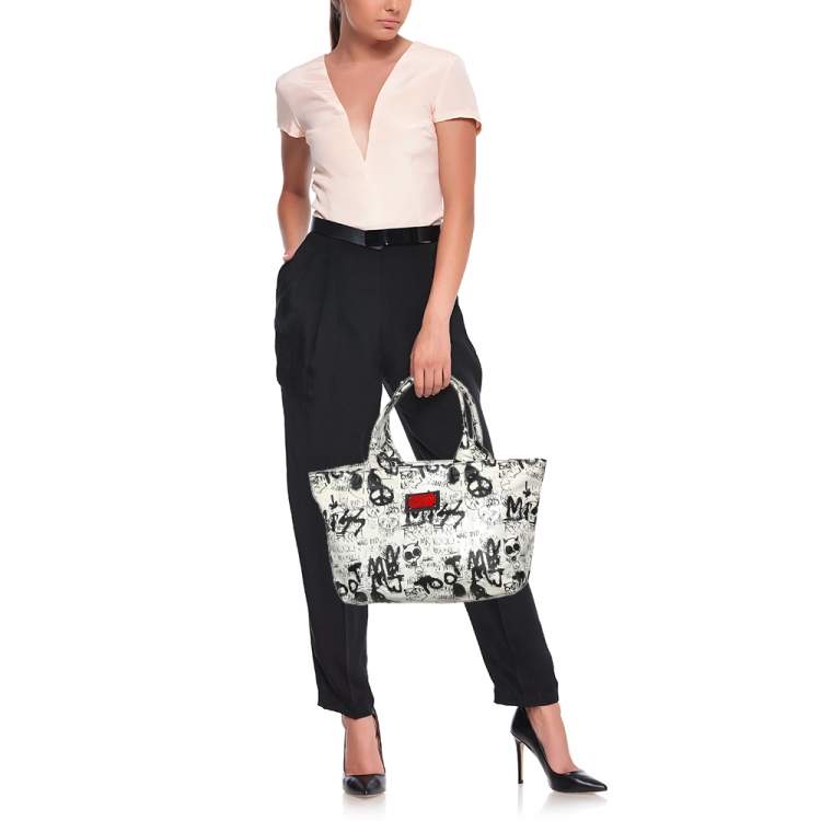 Marc by Marc Jacobs White/Black Coated Canvas Large Graffiti Tote