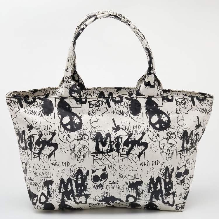Pre Owned Marc by Marc Jacobs White/Black Coated Canvas Large Graffiti Tote