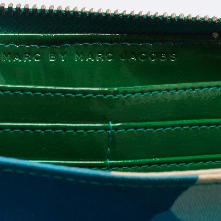 Pre Owned Marc by Marc Jacobs Green Croc Embossed Patent Leather Zip Around Wallet