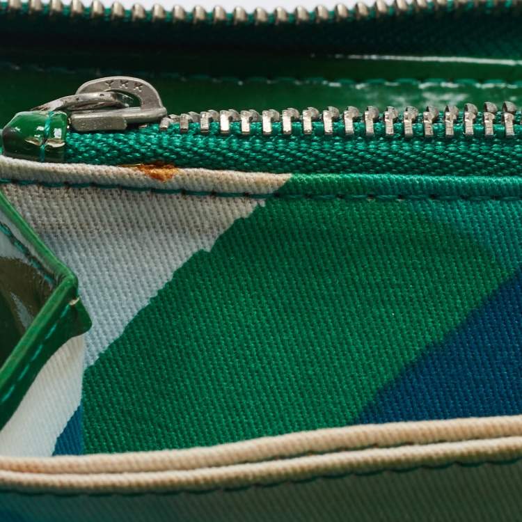 Pre Owned Marc by Marc Jacobs Green Croc Embossed Patent Leather Zip Around Wallet