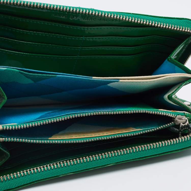 Pre Owned Marc by Marc Jacobs Green Croc Embossed Patent Leather Zip Around Wallet