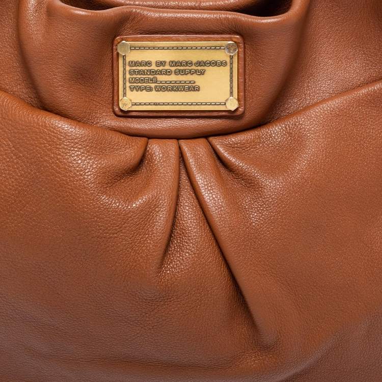 مملوكة مسبقًا Marc by Marc Jacobs Smoked Almond Leather Classic Q Hillier Hobo