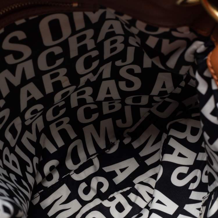 مملوكة مسبقًا Marc by Marc Jacobs Smoked Almond Leather Classic Q Hillier Hobo