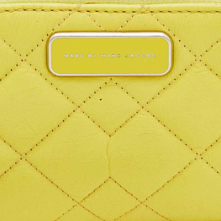 Pre Owned Marc by Marc Jacobs Yellow Quilted Leather Zip Around Wallet