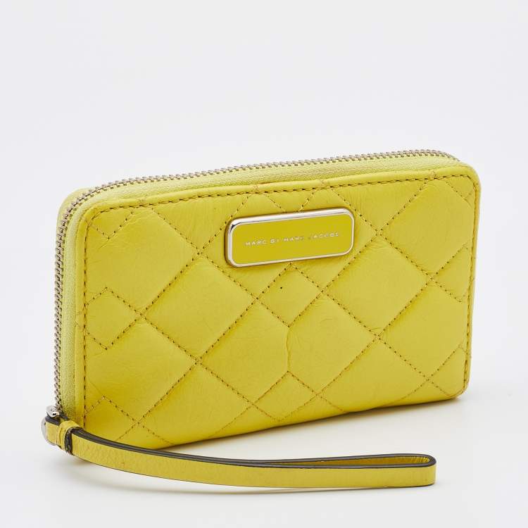 Pre Owned Marc by Marc Jacobs Yellow Quilted Leather Zip Around Wallet