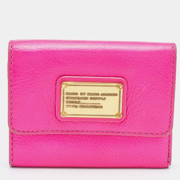 Pre Owned Marc by Marc Jacobs Fuchsia Leather Trifold Wallet