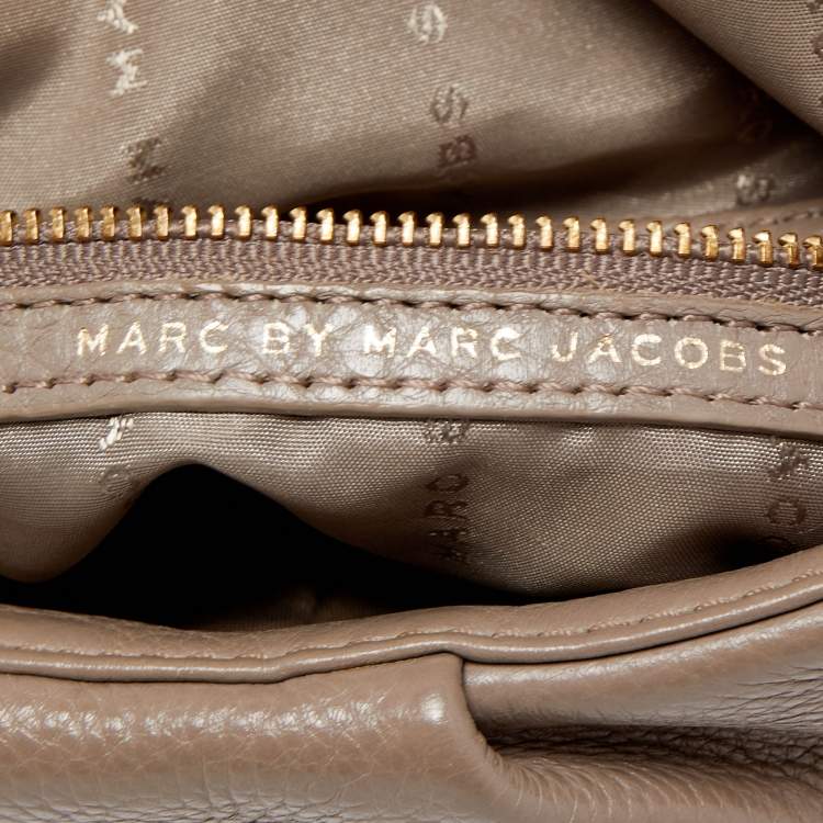 Pre Owned Marc by Marc Jacobs Taupe Leather Classic Q Natasha Crossbody Bag