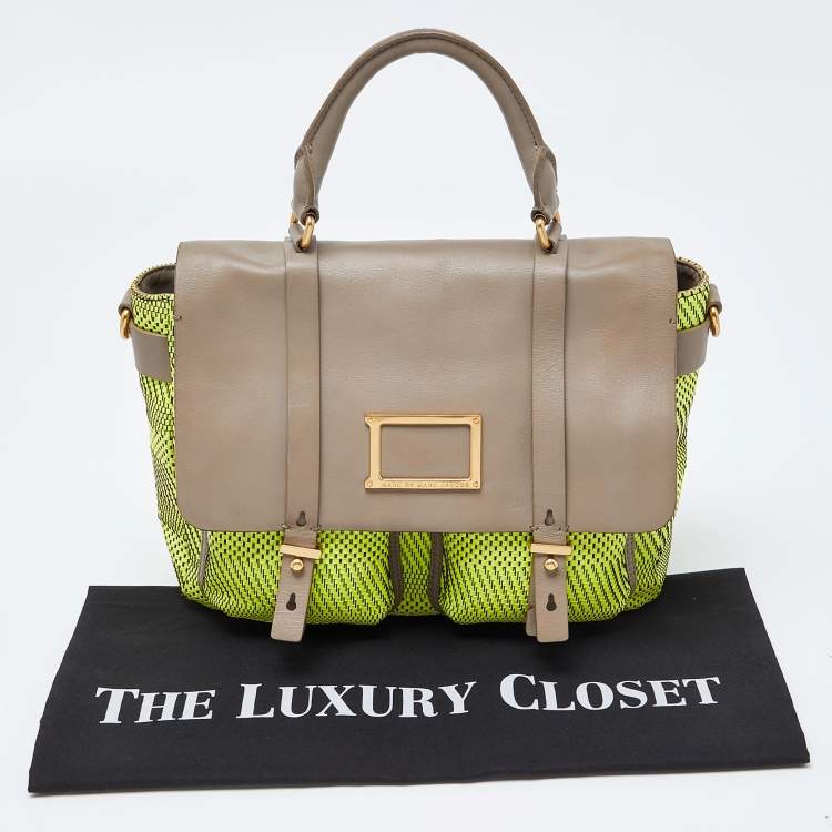 Pre Owned Marc by Marc Jacobs Neon Green/Grey Woven Patent and Leather Werdie Top Handle Bag