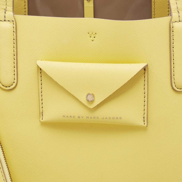 Pre Owned Marc by Marc Jacobs Yellow Leather Shopper Tote