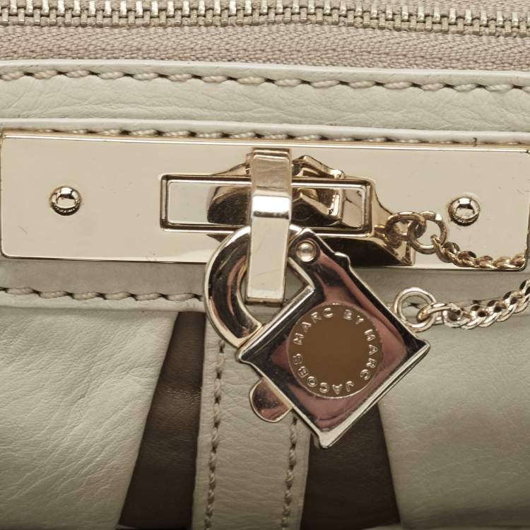 Pre Owned Marc By Marc Jacobs Off White Leather Padlock Charm Pochette Bag