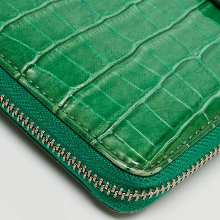 Pre Owned Marc by Marc Jacobs Green Croc Embossed Patent Leather Zip Around Wallet