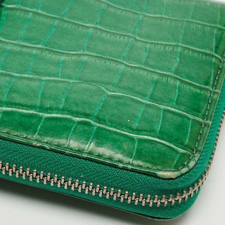 Pre Owned Marc by Marc Jacobs Green Croc Embossed Patent Leather Zip Around Wallet