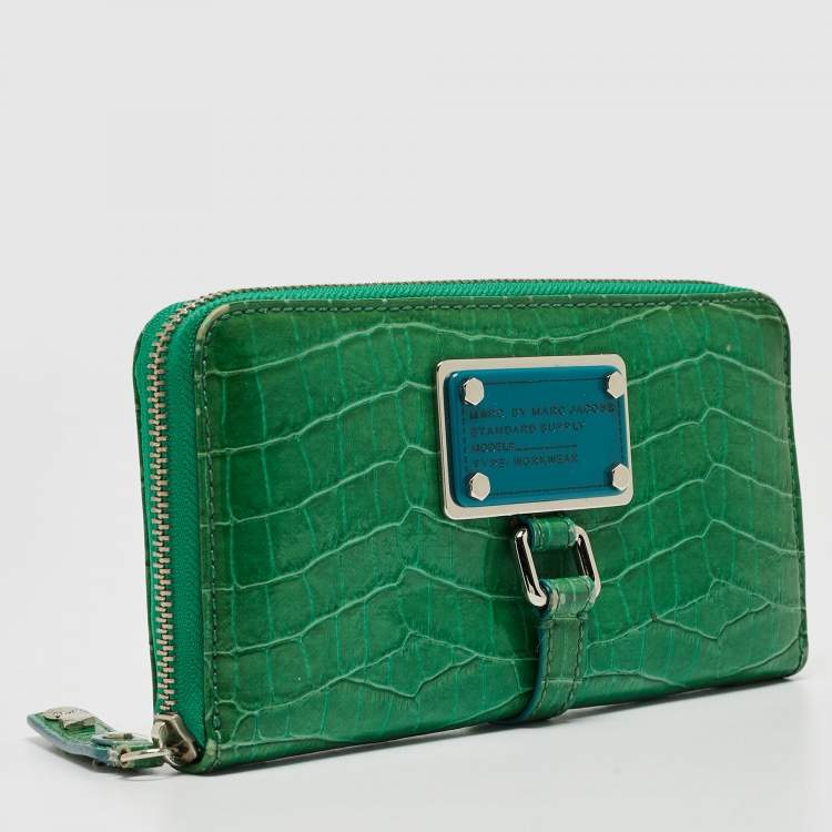 Pre Owned Marc by Marc Jacobs Green Croc Embossed Patent Leather Zip Around Wallet
