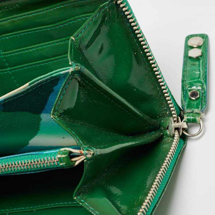 Pre Owned Marc by Marc Jacobs Green Croc Embossed Patent Leather Zip Around Wallet