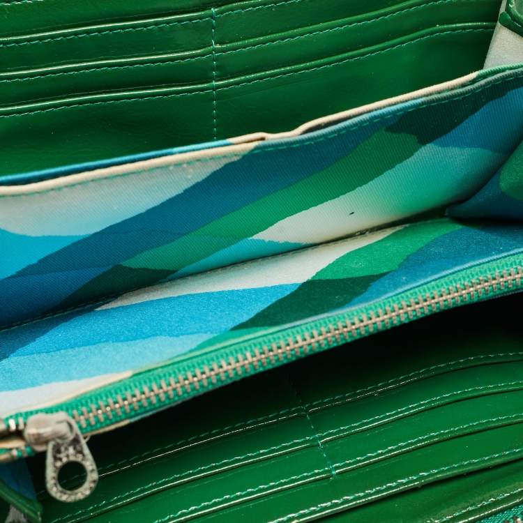 Pre Owned Marc by Marc Jacobs Green Croc Embossed Patent Leather Zip Around Wallet