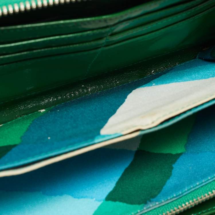 Pre Owned Marc by Marc Jacobs Green Croc Embossed Patent Leather Zip Around Wallet