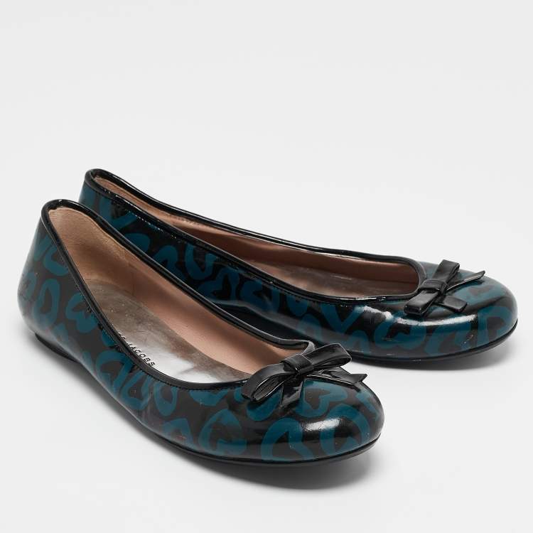 Pre Owned Marc by Marc Jacobs Blue/Black Heart Patent Leather Bow Ballet Flats Size 36