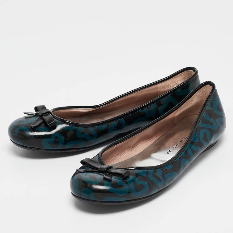 Pre Owned Marc by Marc Jacobs Blue/Black Heart Patent Leather Bow Ballet Flats Size 36