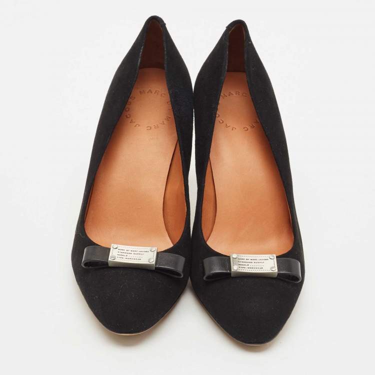 Pre Owned Marc by Marc Jacobs Black Nubuck Leather Metal Bow Pumps Size 36.5