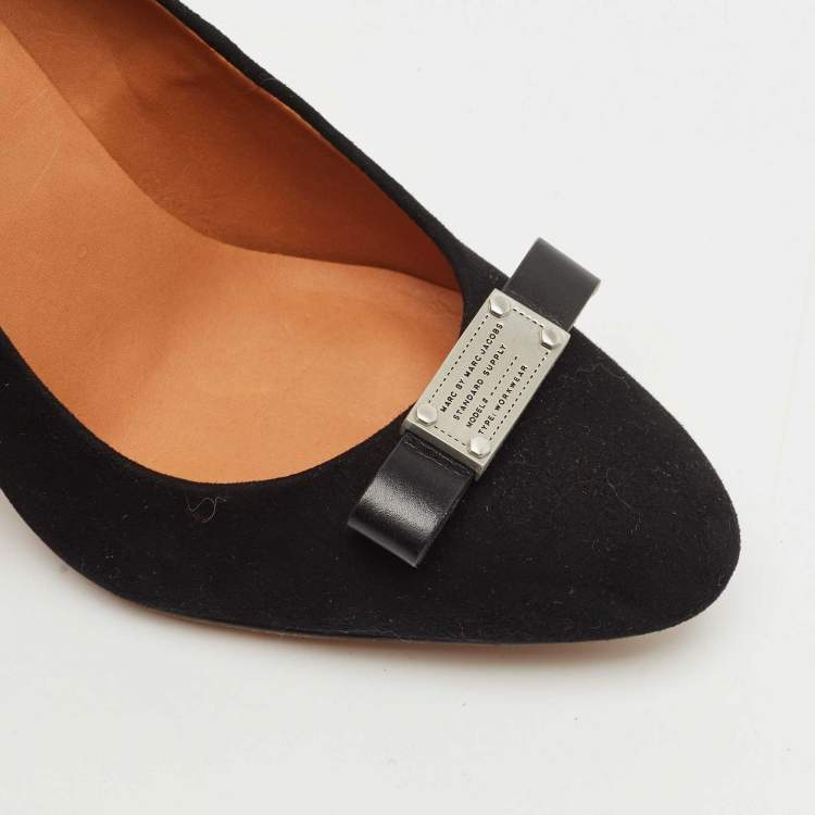 Pre Owned Marc by Marc Jacobs Black Nubuck Leather Metal Bow Pumps Size 36.5