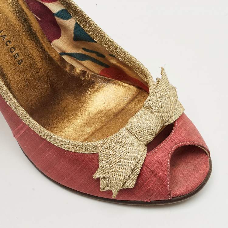 Pre Owned Marc by Marc Jacobs Gold/Red Canvas Bow Peep Toe Pumps Size 37