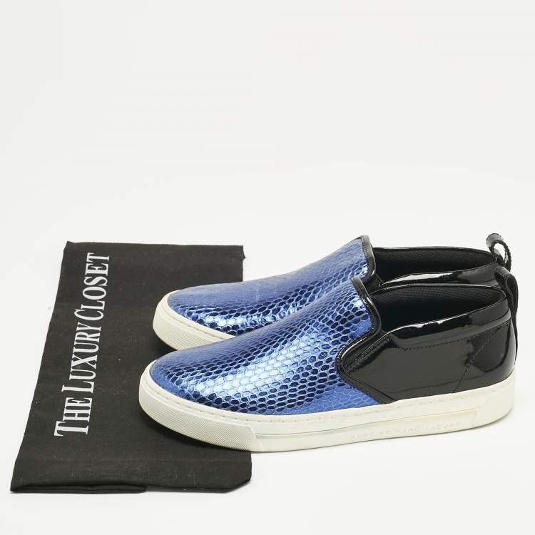 Pre Owned Marc by Marc Jacobs Blue/Black Snakeskin Embossed and Leather Broome Slip On Sneakers Size 36