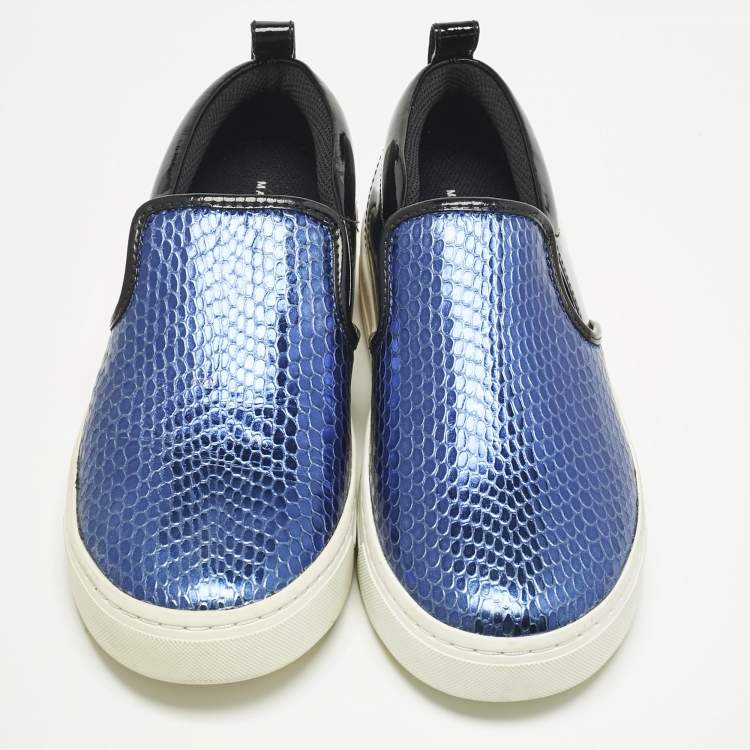 Pre Owned Marc by Marc Jacobs Blue/Black Snakeskin Embossed and Leather Broome Slip On Sneakers Size 36