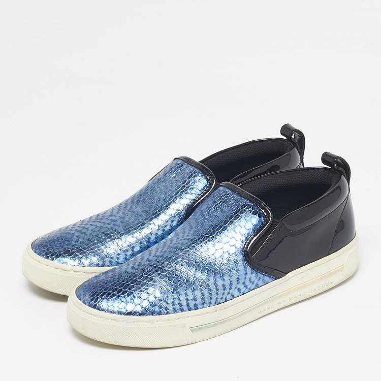 Pre Owned Marc by Marc Jacobs Blue/Black Snakeskin Embossed and  Patent Leather Broome Slip On Sneakers Size 36