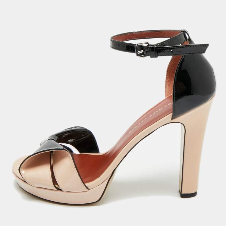 Pre Owned Marc by Marc Jacobs Bow Size 40 Black/Beige Patent Leather Ankle Strap Sandals
